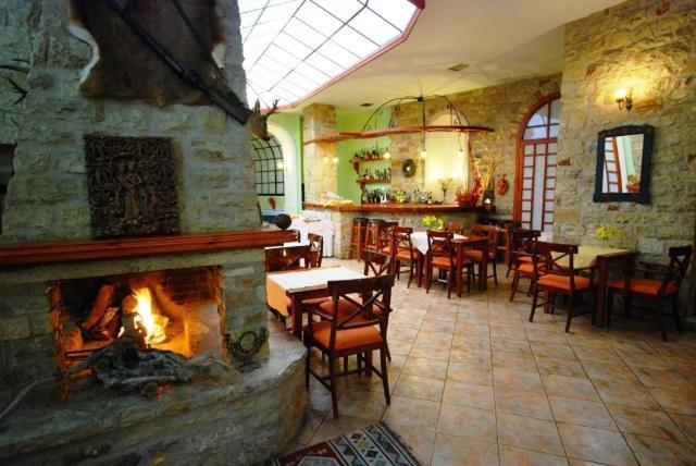 Hotel Elvetia Karpenisi Ngoại thất bức ảnh