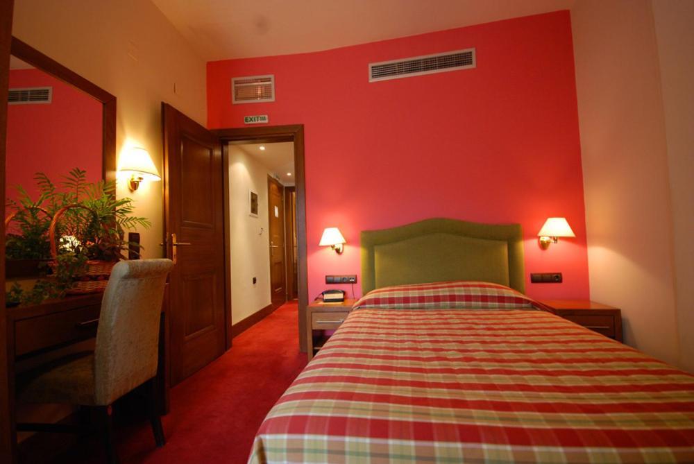Hotel Elvetia Karpenisi Phòng bức ảnh