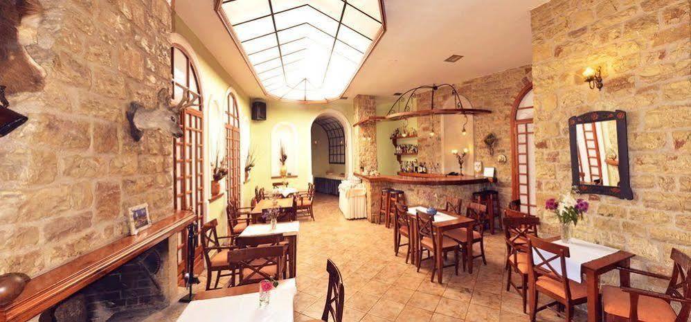Hotel Elvetia Karpenisi Ngoại thất bức ảnh